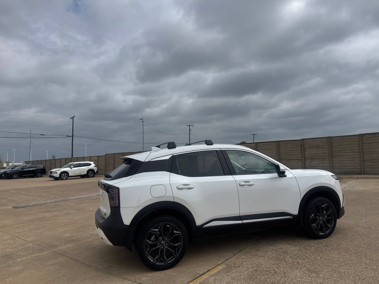 Certified 2025 Nissan Kicks SR FWD image 25