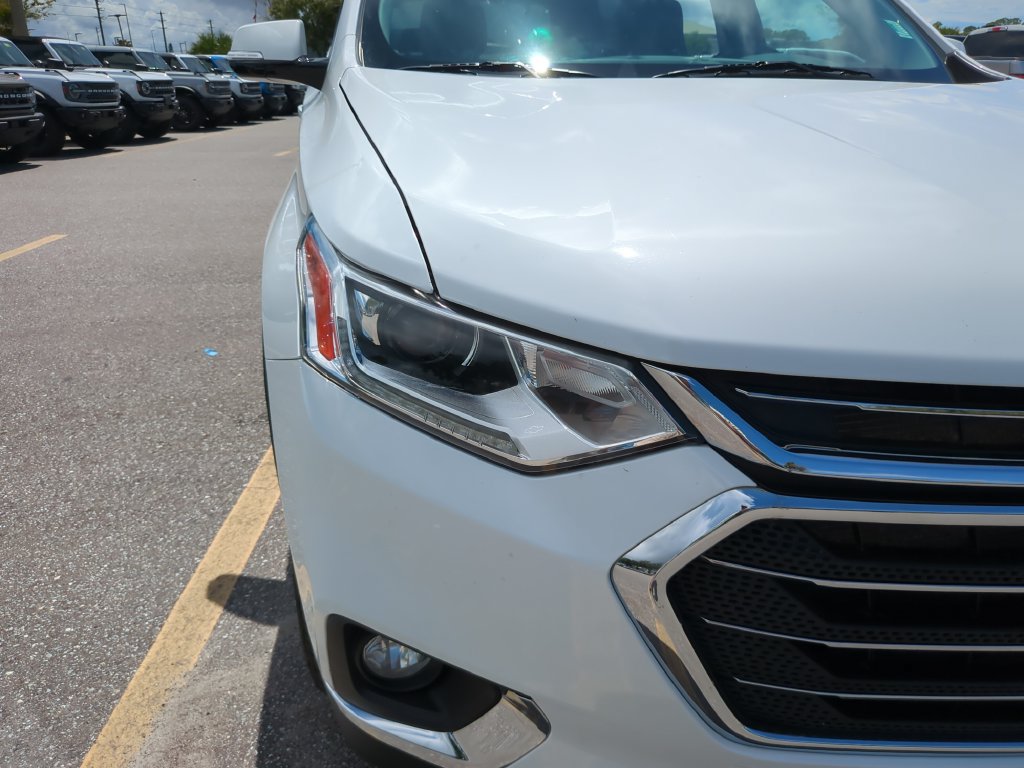 Used 2020 Chevrolet Traverse LT FWD image 11