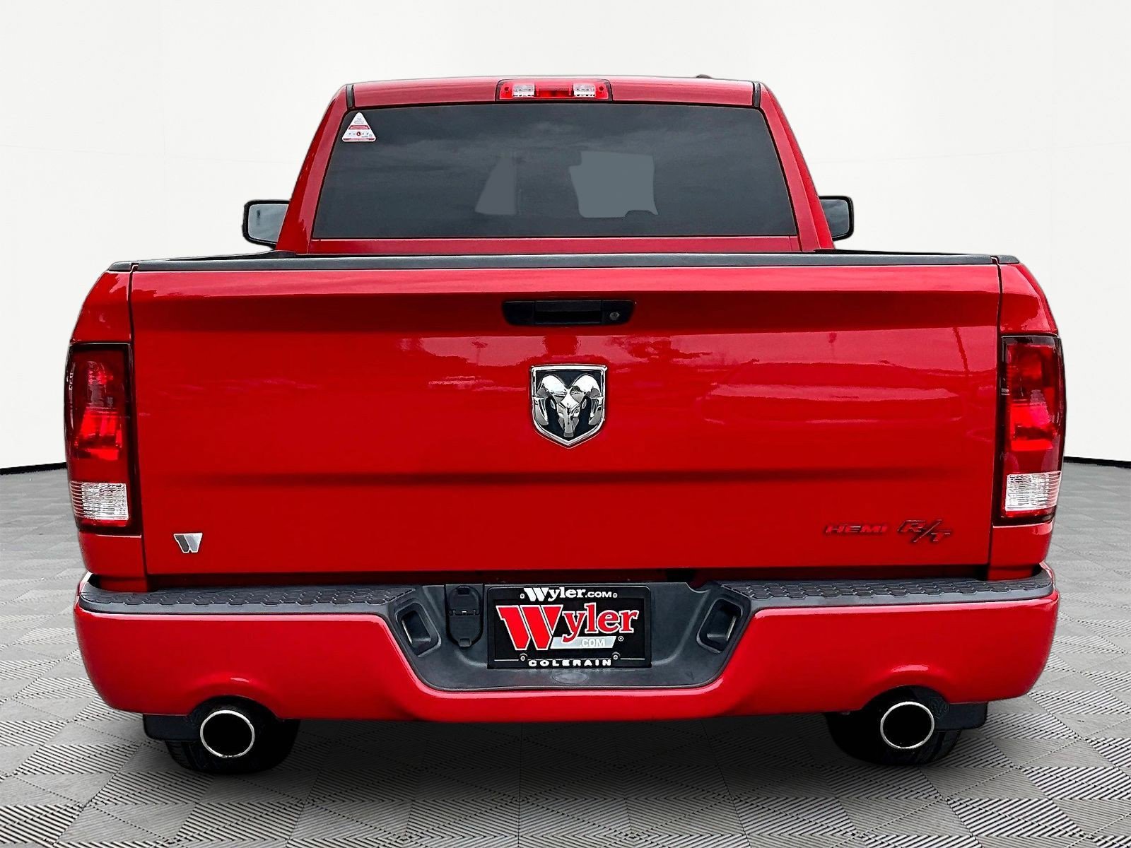 Used 2011 RAM 1500 R/T w/ Remote Start & Security Group RWD image 5
