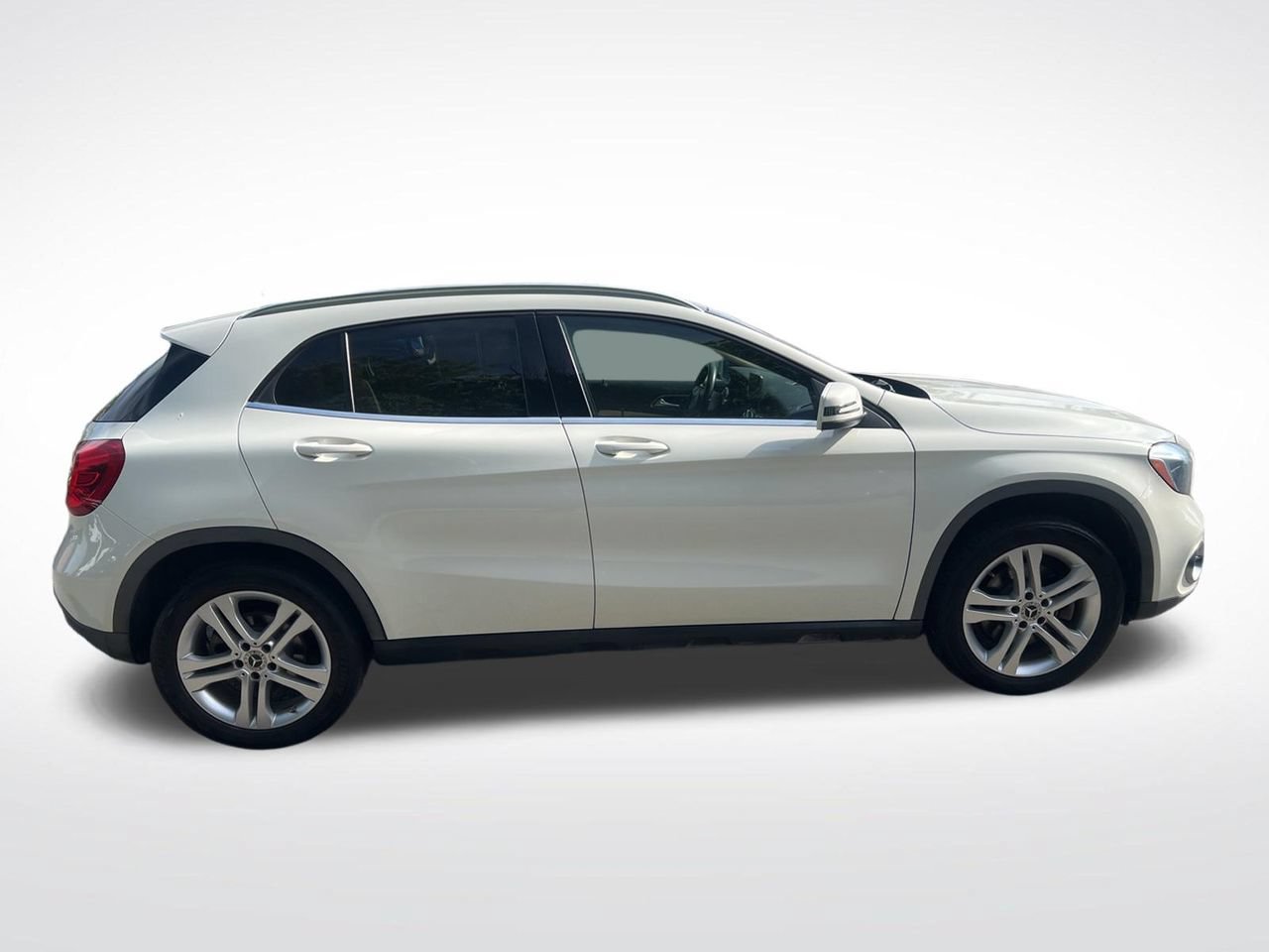 Used 2018 Mercedes-Benz GLA 250 4MATIC w/ Convenience Package image 7