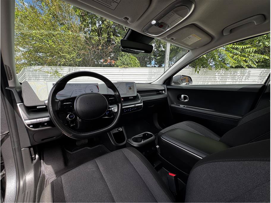 Used 2024 Hyundai Ioniq 5 SEL AWD/4WD image 2
