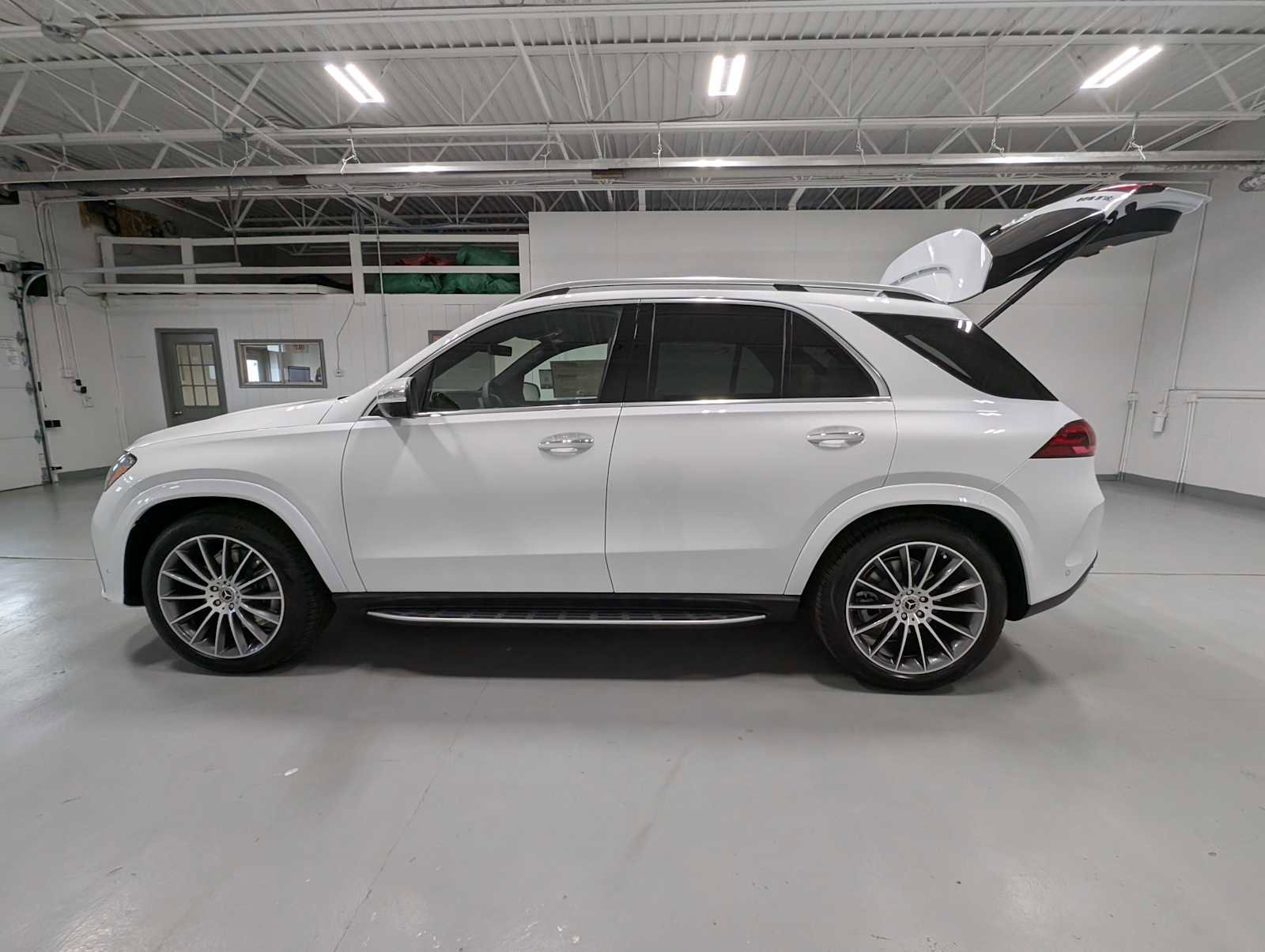 New 2026 Mercedes-Benz GLE 580 GLE 580 image 10