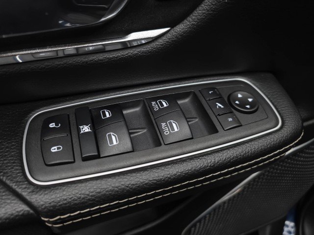 Used 2022 RAM 1500 Laramie w/ Sport Appearance Package AWD/4WD image 32