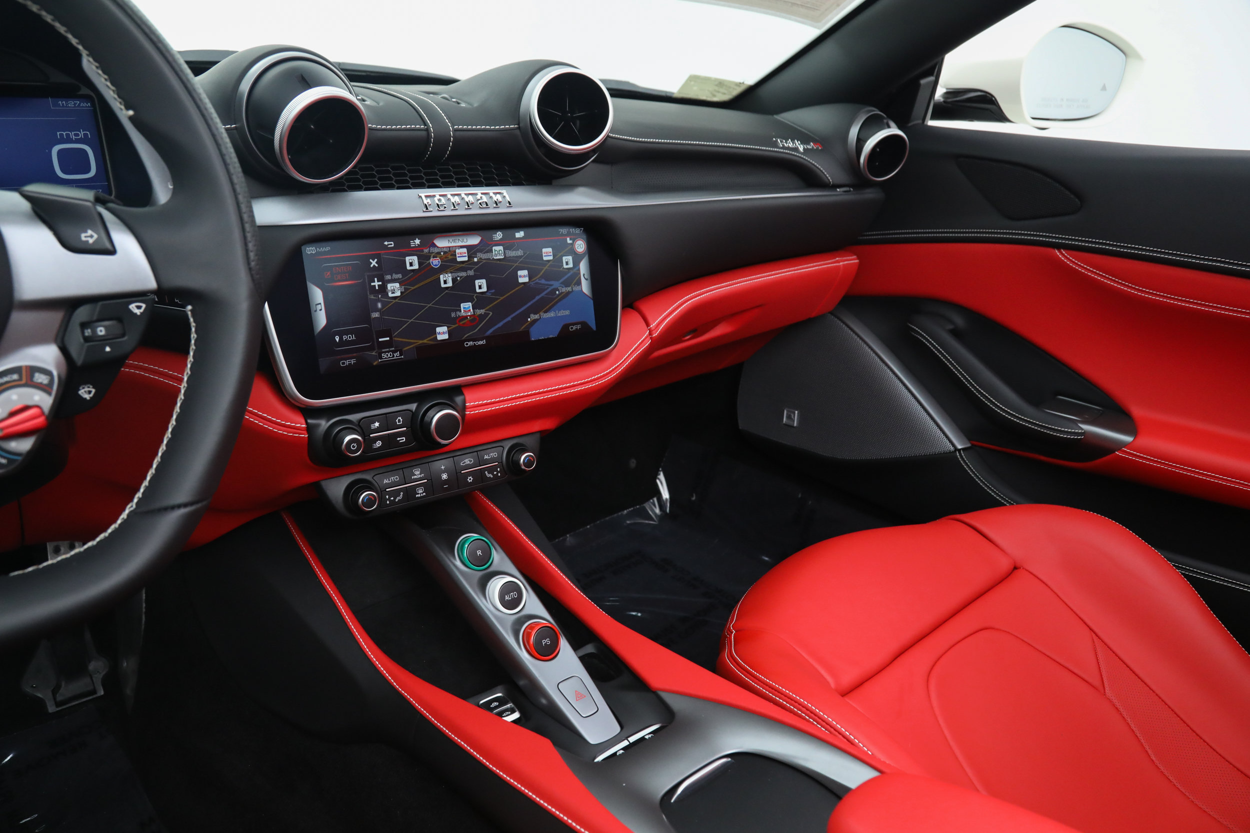 Certified 2022 Ferrari Portofino M RWD image 32