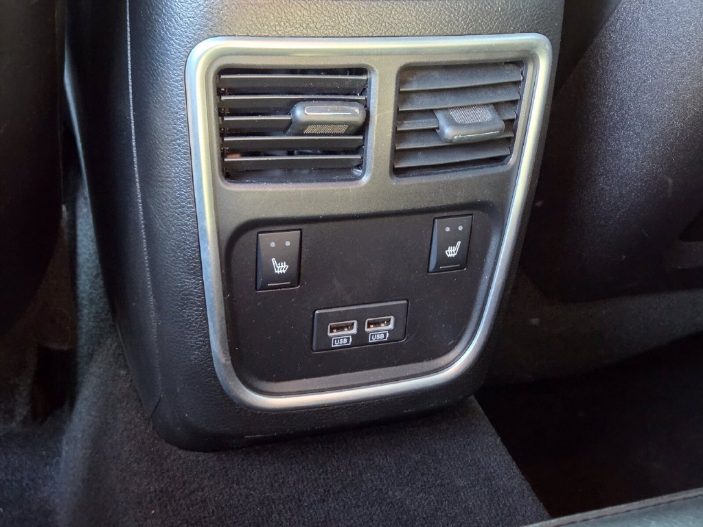 Used 2019 Dodge Charger SXT w/ Leather Interior Group RWD image 15