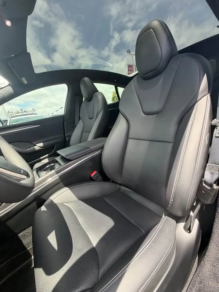 Used 2023 Tesla Model S Plaid AWD/4WD image 7