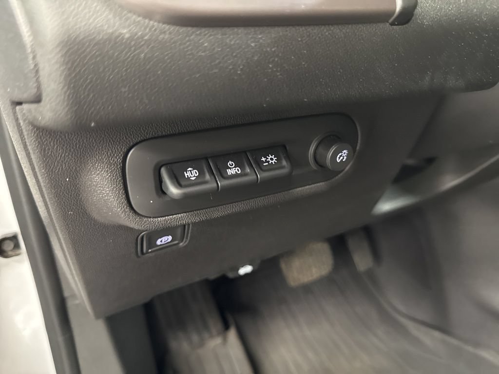 Used 2023 GMC Terrain AT4 w/ Tech Package AWD/4WD image 23