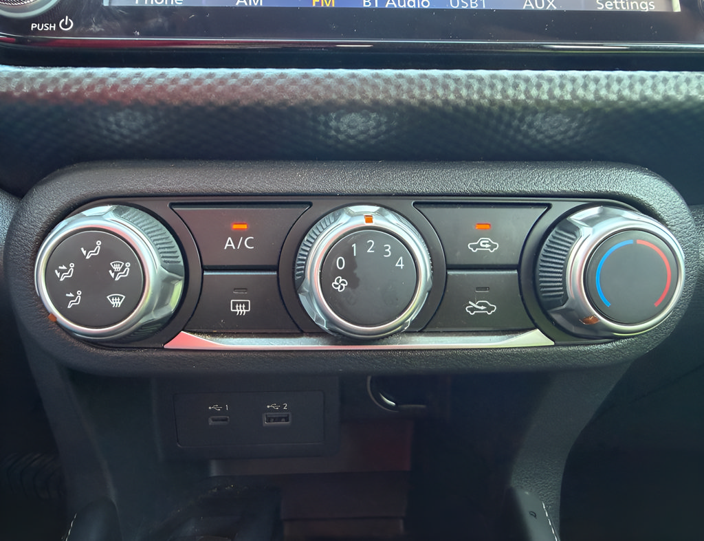 Certified 2024 Nissan Kicks SV FWD image 32