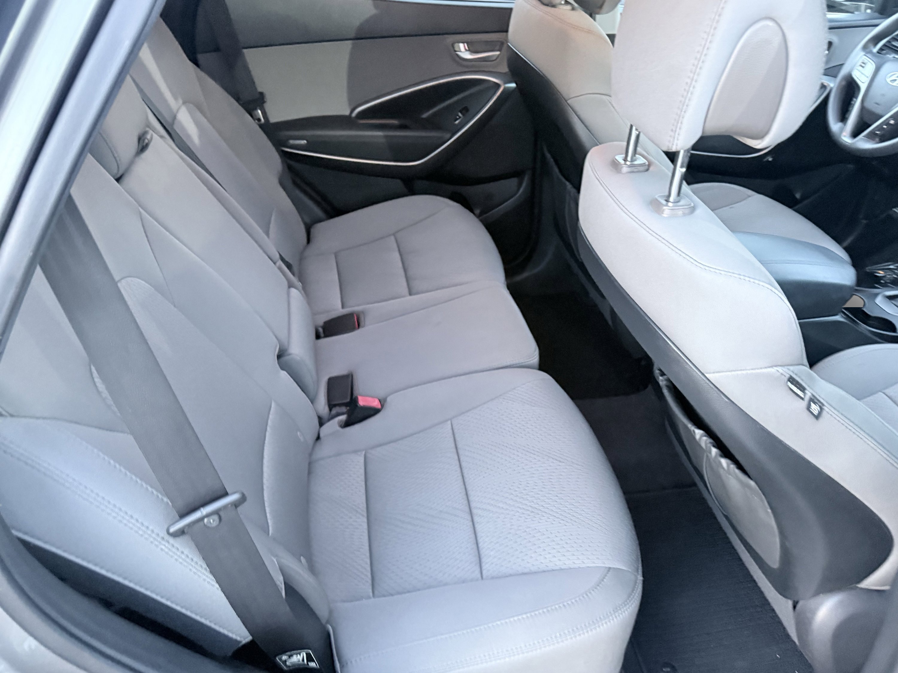 Used 2017 Hyundai Santa Fe Sport FWD image 35