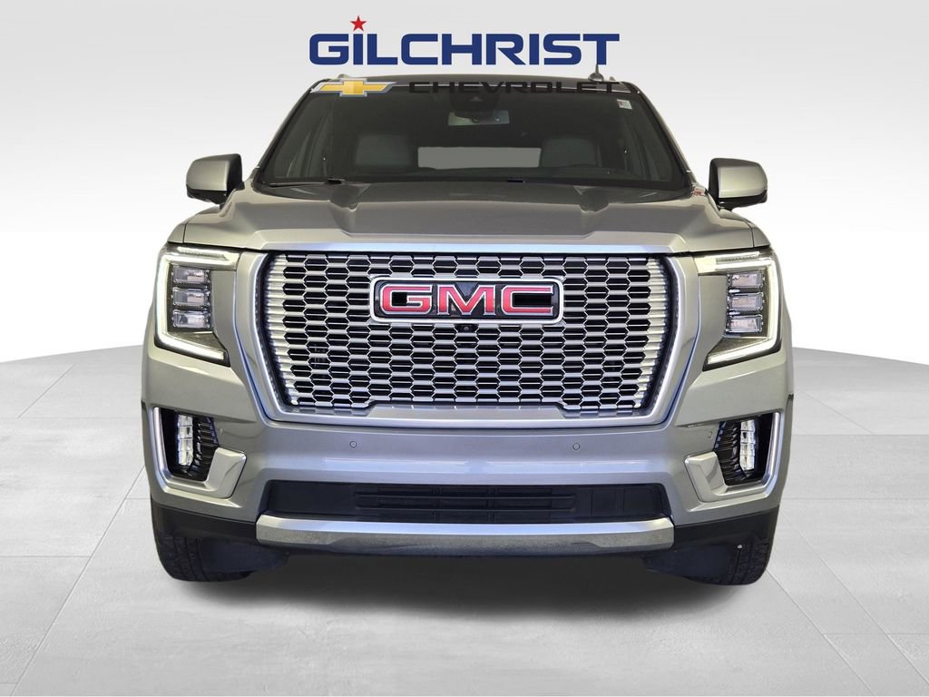 Used 2023 GMC Yukon XL Denali image 2