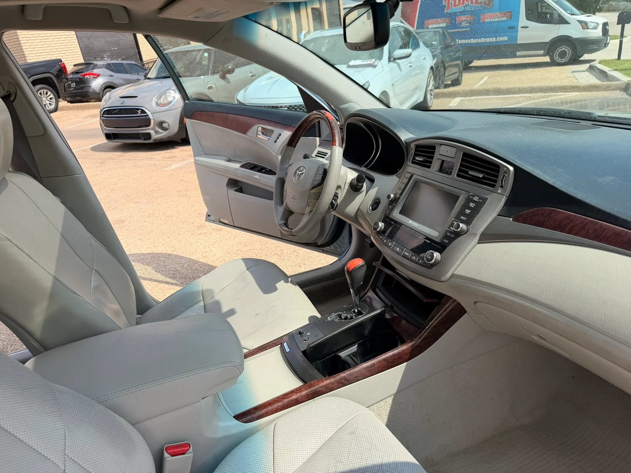 Used 2012 Toyota Avalon Limited FWD image 18