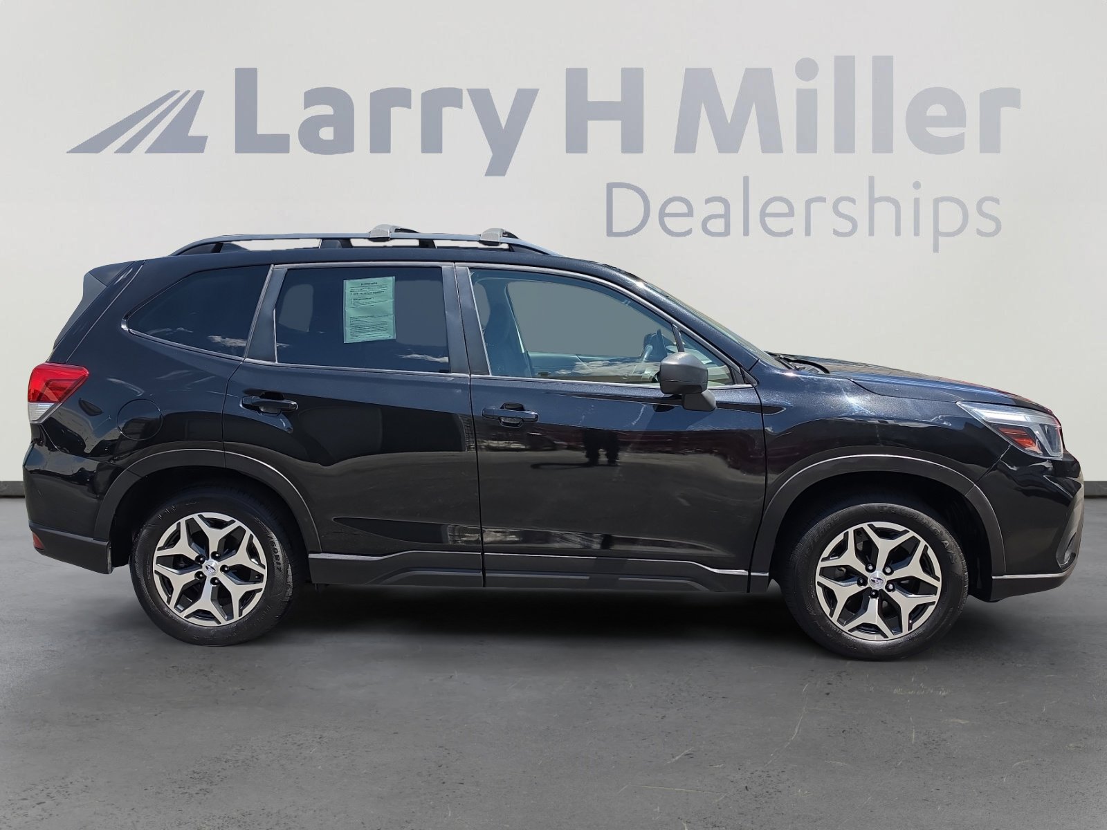 Used 2020 Subaru Forester Premium AWD/4WD image 6