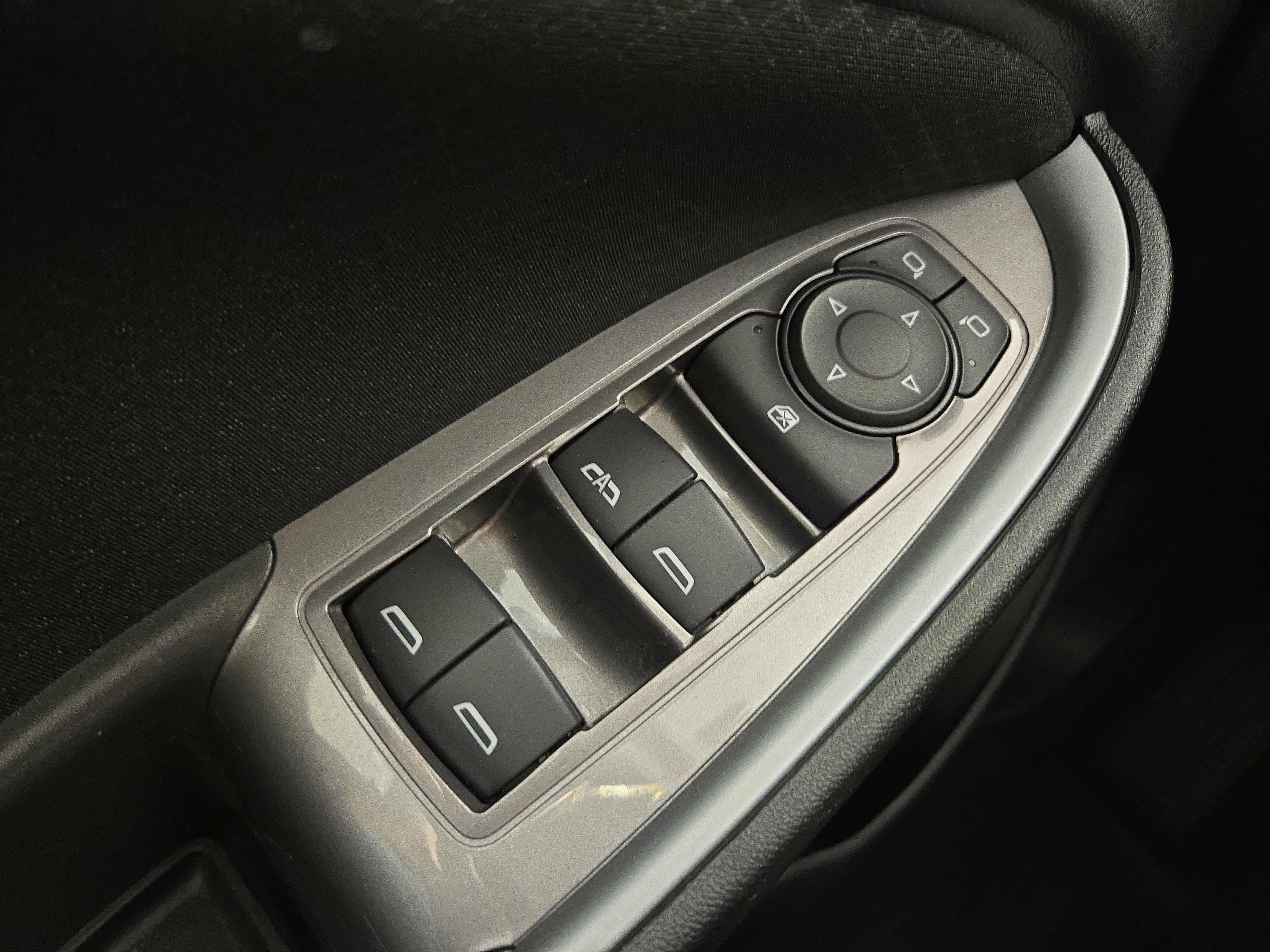 Used 2024 Chevrolet Malibu LT image 25