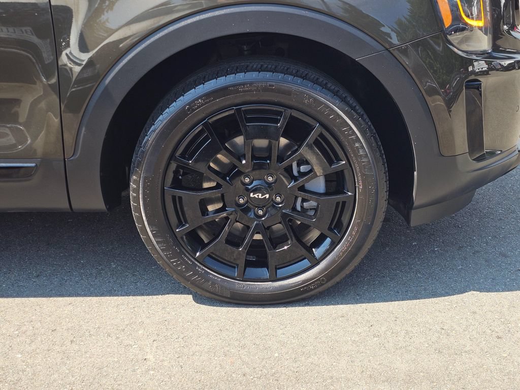 Used 2022 Kia Telluride SX w/ SX Prestige Package AWD/4WD image 9