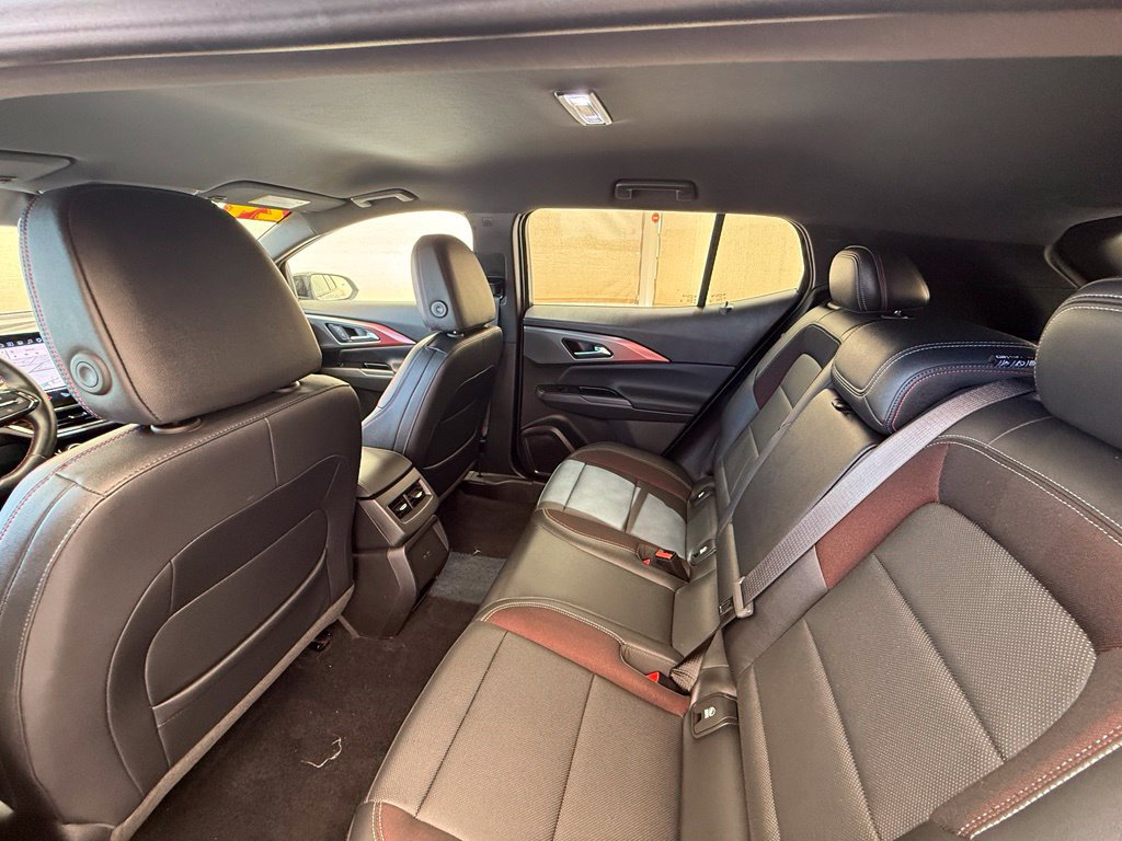 Used 2024 Chevrolet Equinox EV RS FWD image 21