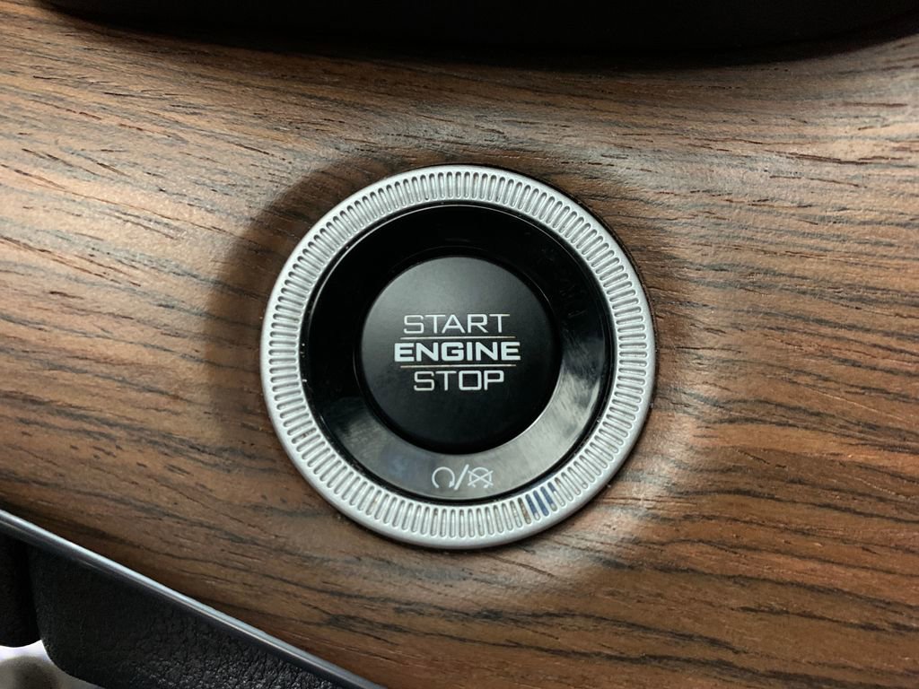 Used 2023 Jeep Grand Cherokee L Summit w/ Luxury Tech Group V image 27