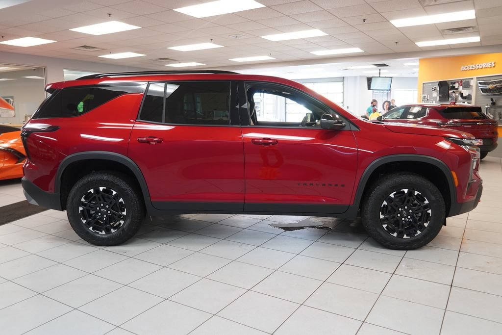 New 2027 Chevrolet Traverse Z71 w/ Enhanced Driving Package AWD/4WD image 13