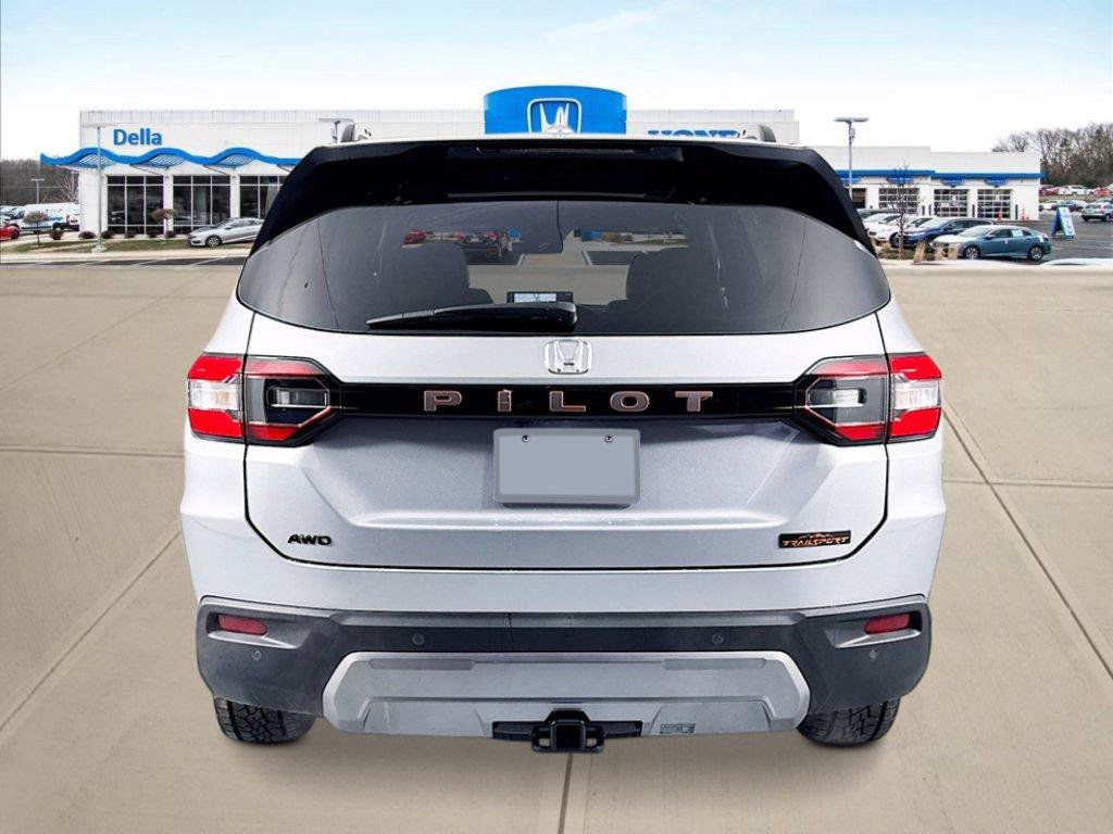 New 2026 Honda Pilot TrailSport image 4