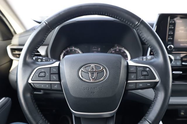 Used 2022 Toyota Highlander LE image 17