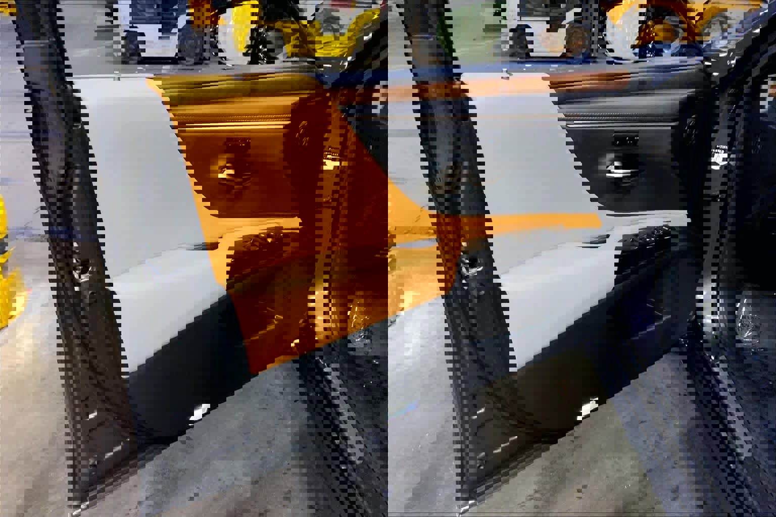 Used 2025 Lexus ES 300h w/ Luxury Package image 21