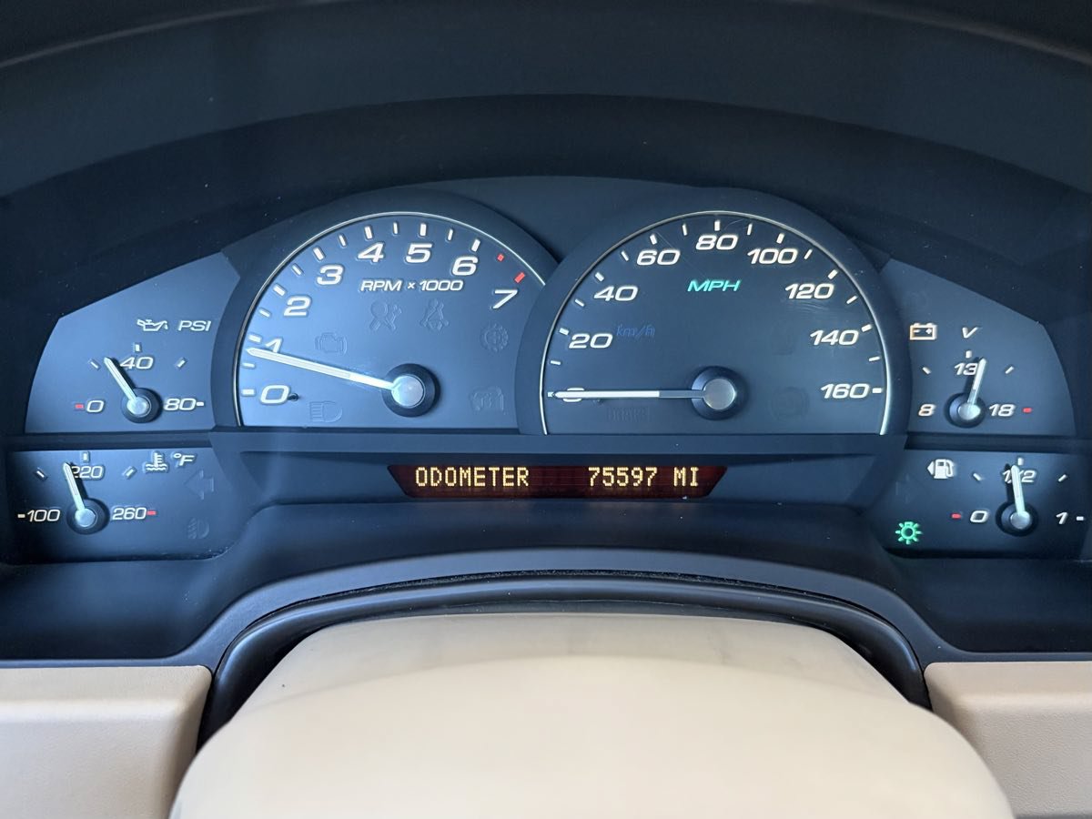Used 2009 Cadillac XLR RWD image 21