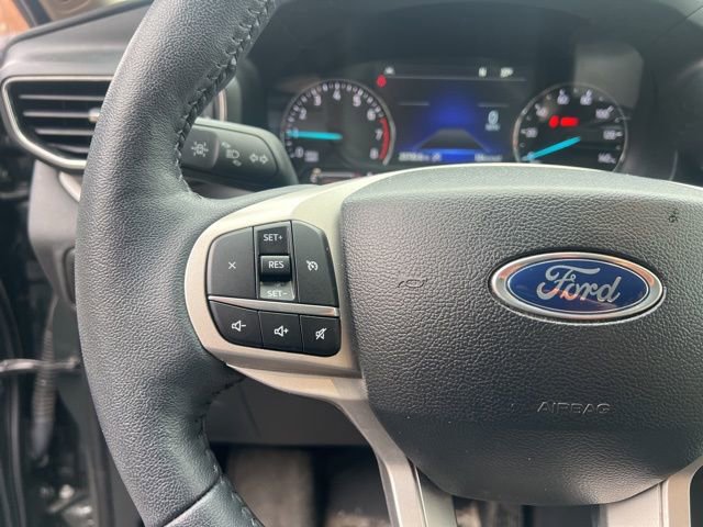 Used 2024 Ford Explorer XLT w/ Equipment Group 202A image 26