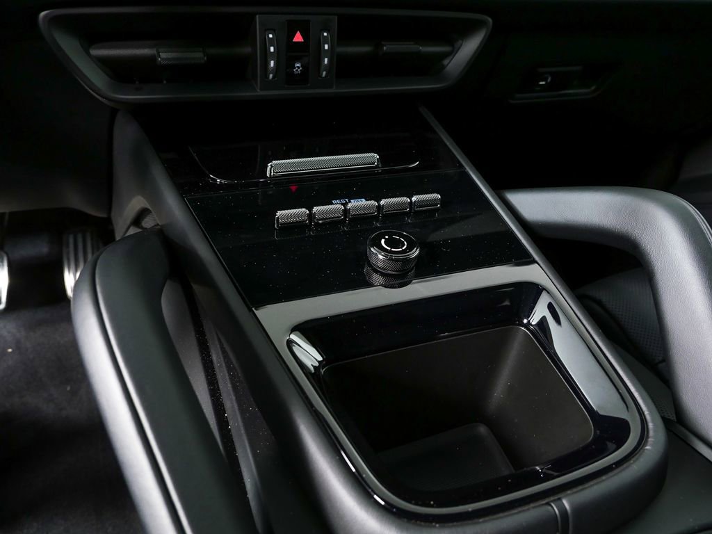 Certified 2026 Porsche Cayenne Coupe image 19