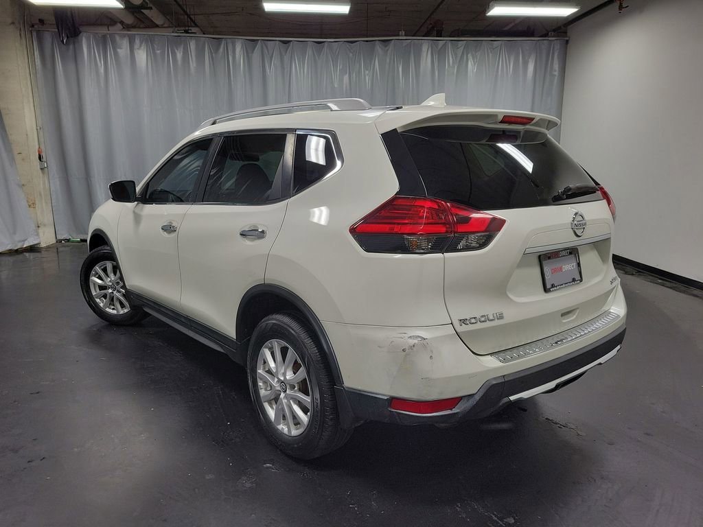 Used 2017 Nissan Rogue SV image 7