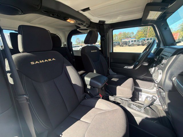 Used 2013 Jeep Wrangler Sahara w/ Dual Top Group AWD/4WD image 16