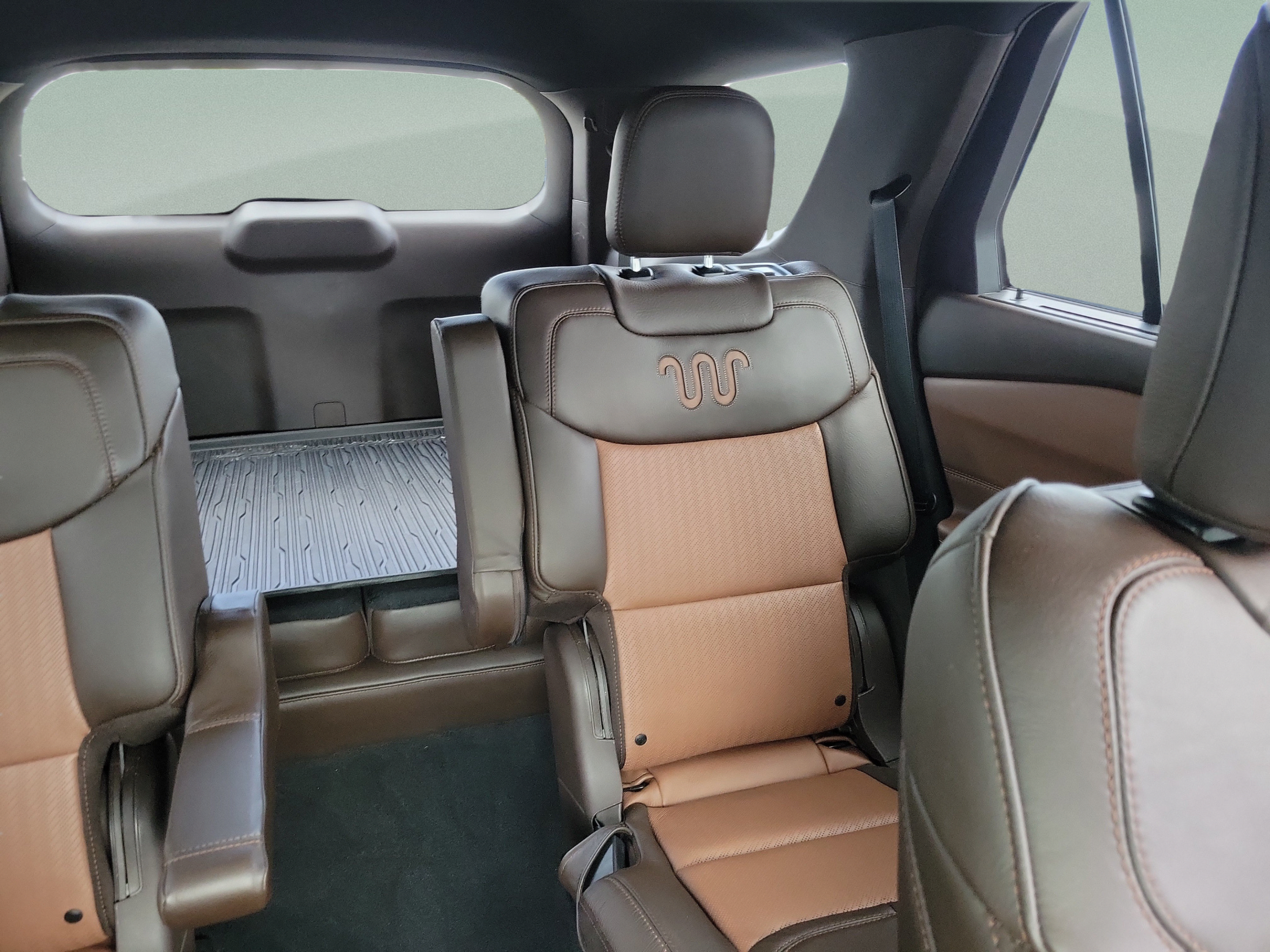 Used 2023 Ford Explorer King Ranch w/ Premium Technology Package AWD/4WD image 10
