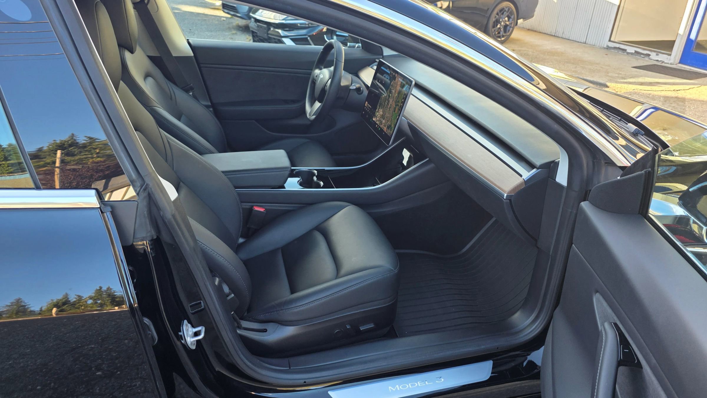 Used 2018 Tesla Model 3 Long Range image 12