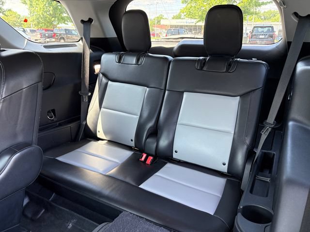 Used 2022 Ford Explorer XLT w/ Equipment Group 202A AWD/4WD image 26