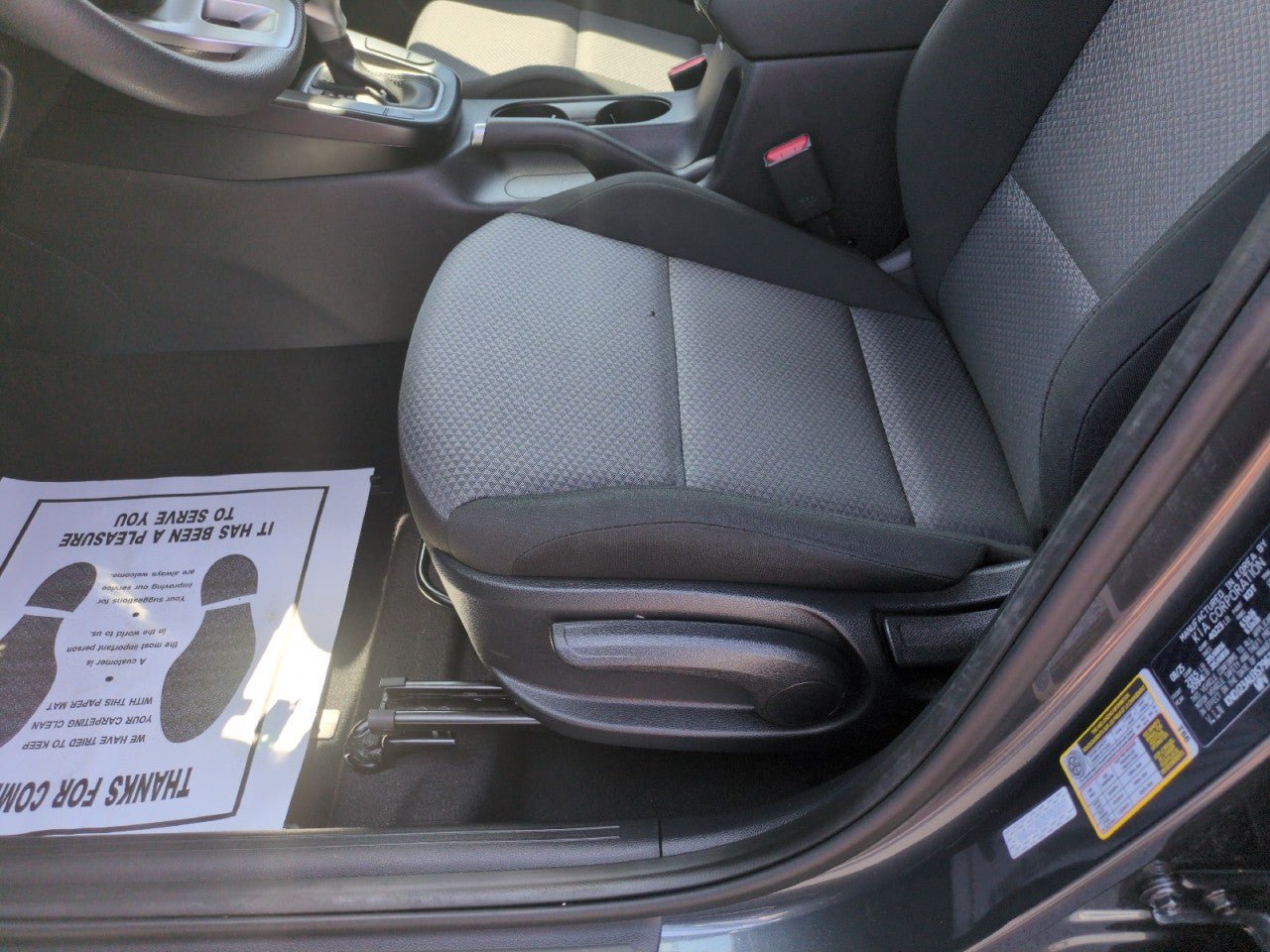 Certified 2025 Kia Soul LX w/ LX Technology Package FWD image 13