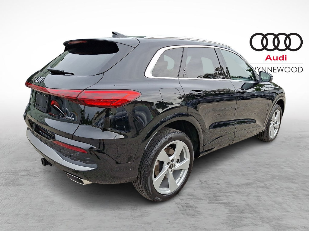 Used 2025 Audi Q5 Premium Plus w/ Premium Plus AWD/4WD image 6