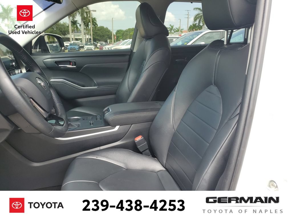 Certified 2020 Toyota Highlander XLE FWD image 19