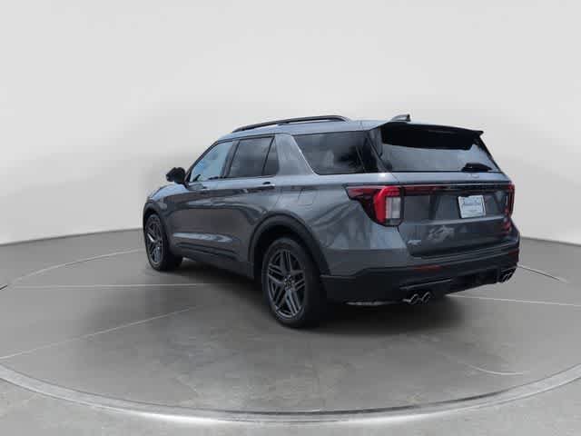 Used 2025 Ford Explorer ST AWD/4WD image 6