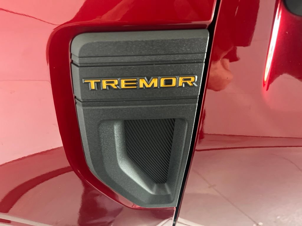 Used 2025 Ford Maverick Tremor AWD/4WD image 36