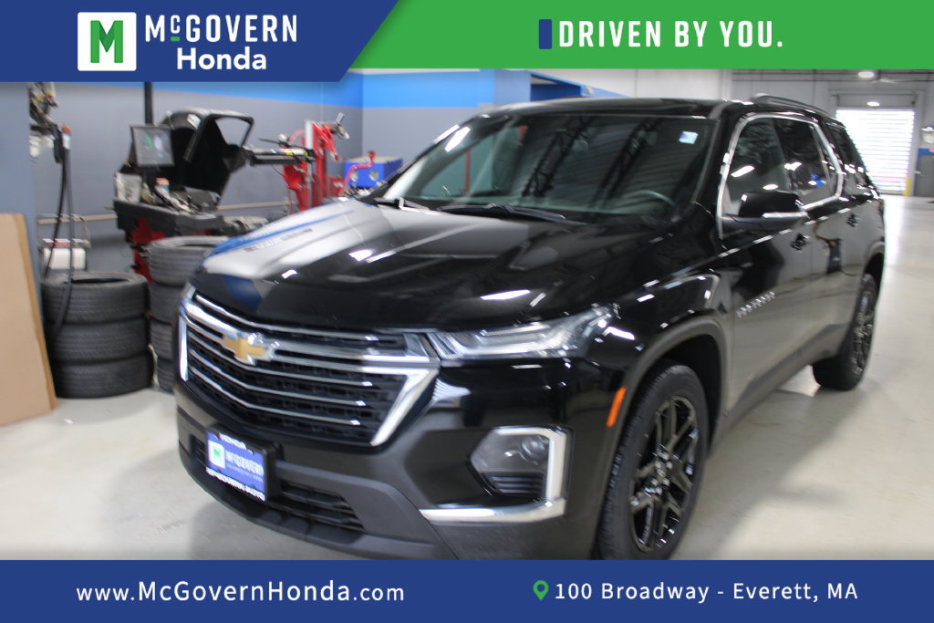 Used 2023 Chevrolet Traverse LT