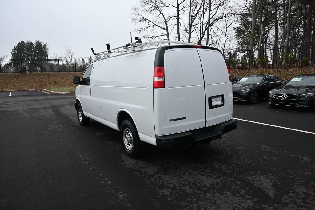 Used 2022 Chevrolet Express 2500 w/ Driver Convenience Package image 4