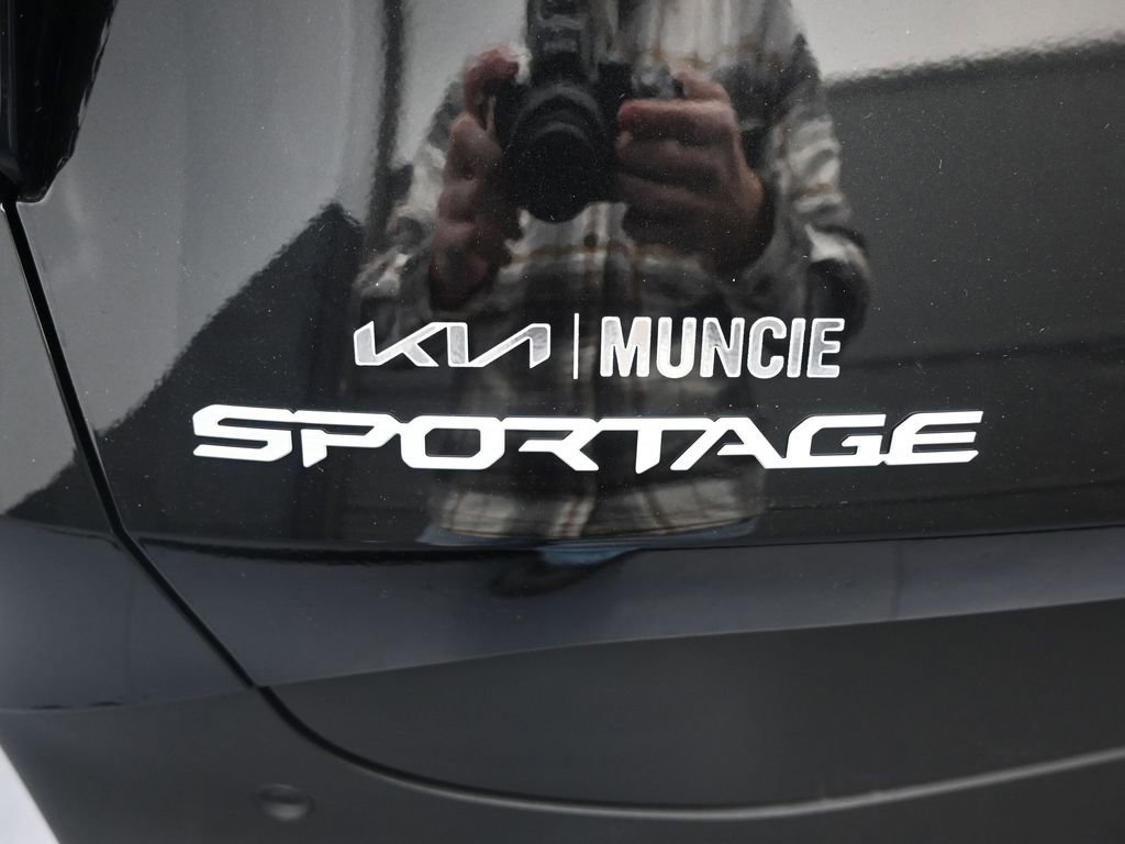 New 2026 Kia Sportage LX image 10