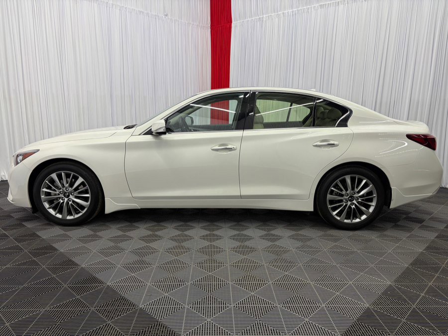 Used 2022 INFINITI Q50 Luxe w/ Cargo Package AWD/4WD image 5