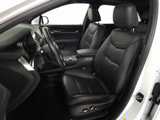 Certified 2023 Cadillac XT5 Premium Luxury w/ LPO, Floor Liner Package image 17