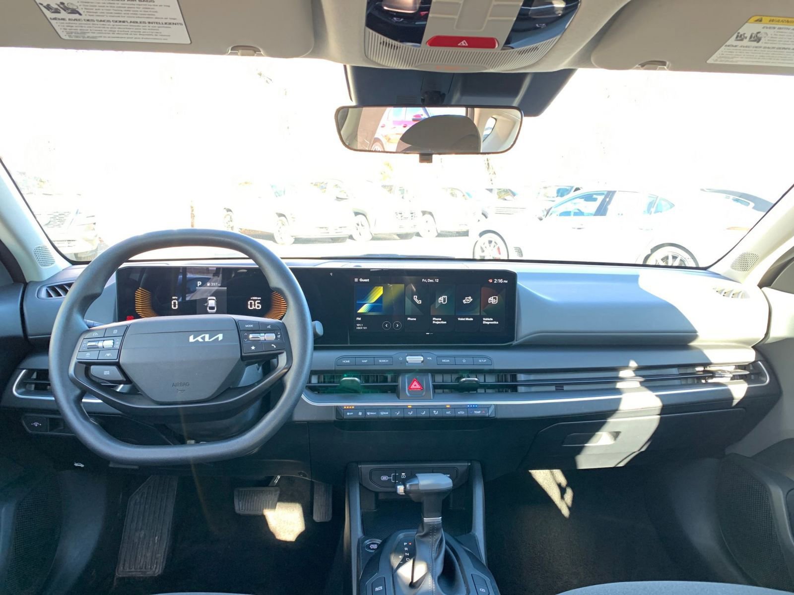 Used 2025 Kia K4 LXS image 32