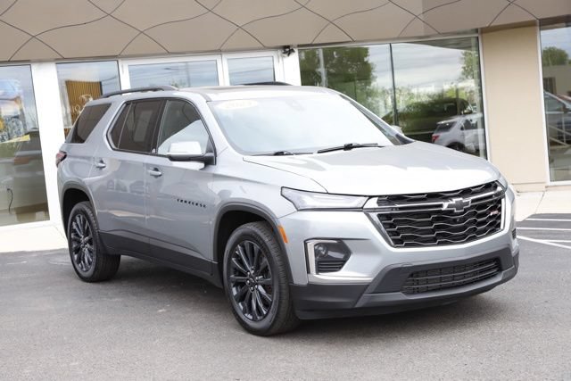 Used 2023 Chevrolet Traverse RS