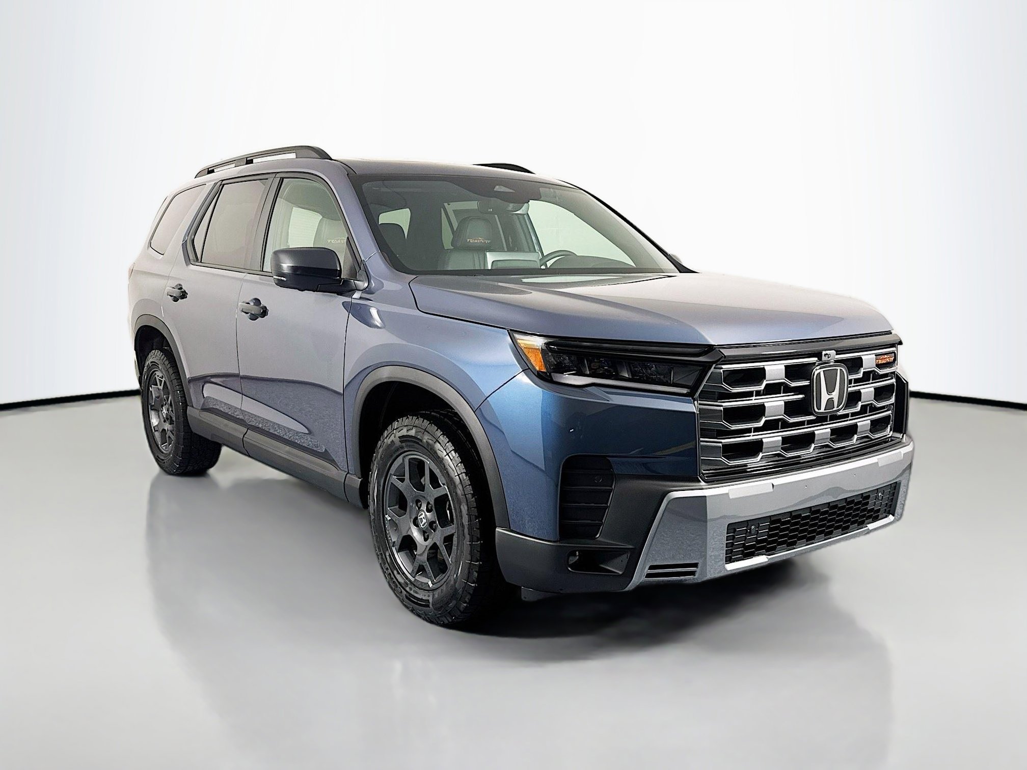New 2026 Honda Pilot TrailSport image 3