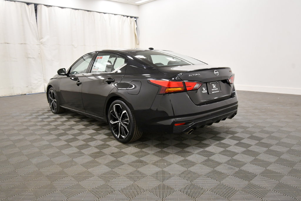 Used 2023 Nissan Altima 2.5 SR FWD image 5