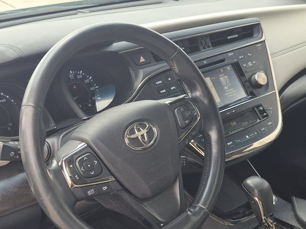 Used 2017 Toyota Avalon Limited FWD image 5