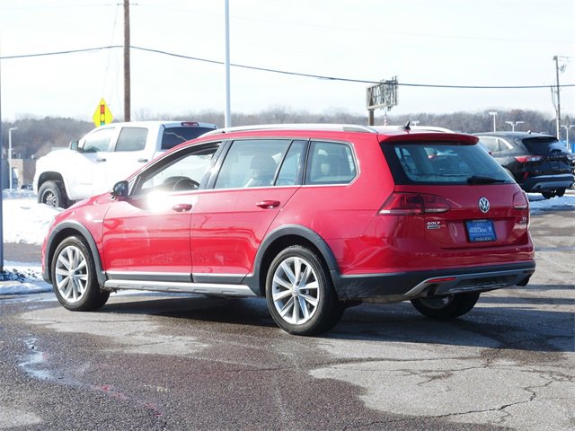 Used 2017 Volkswagen Golf Alltrack S image 5