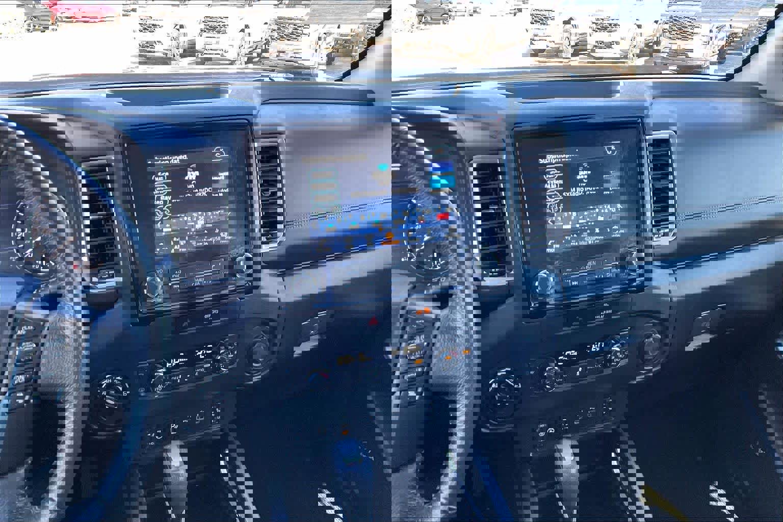 Used 2022 Nissan Frontier SV w/ SV Premium Package image 7