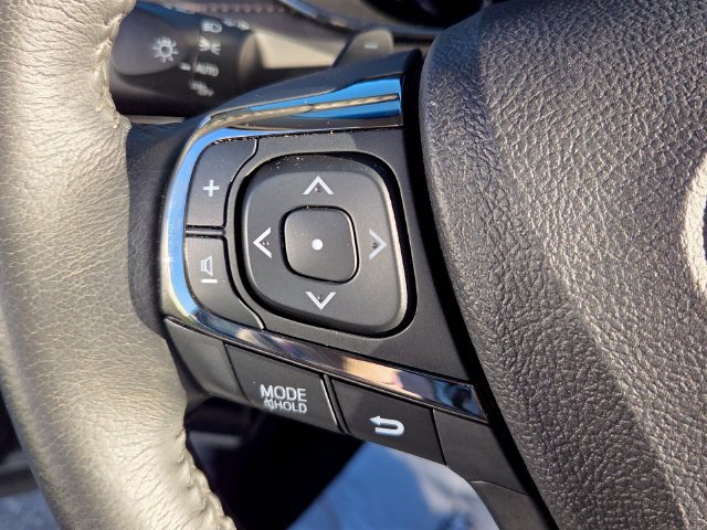 Used 2017 Toyota Avalon XLE FWD image 25